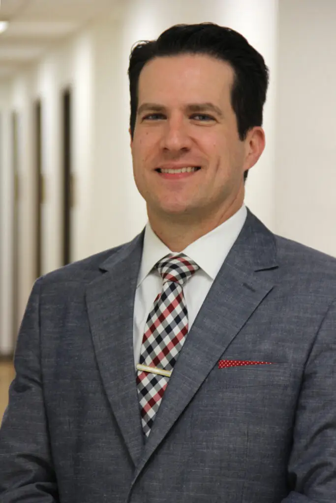 Dr. Justin Petrolla